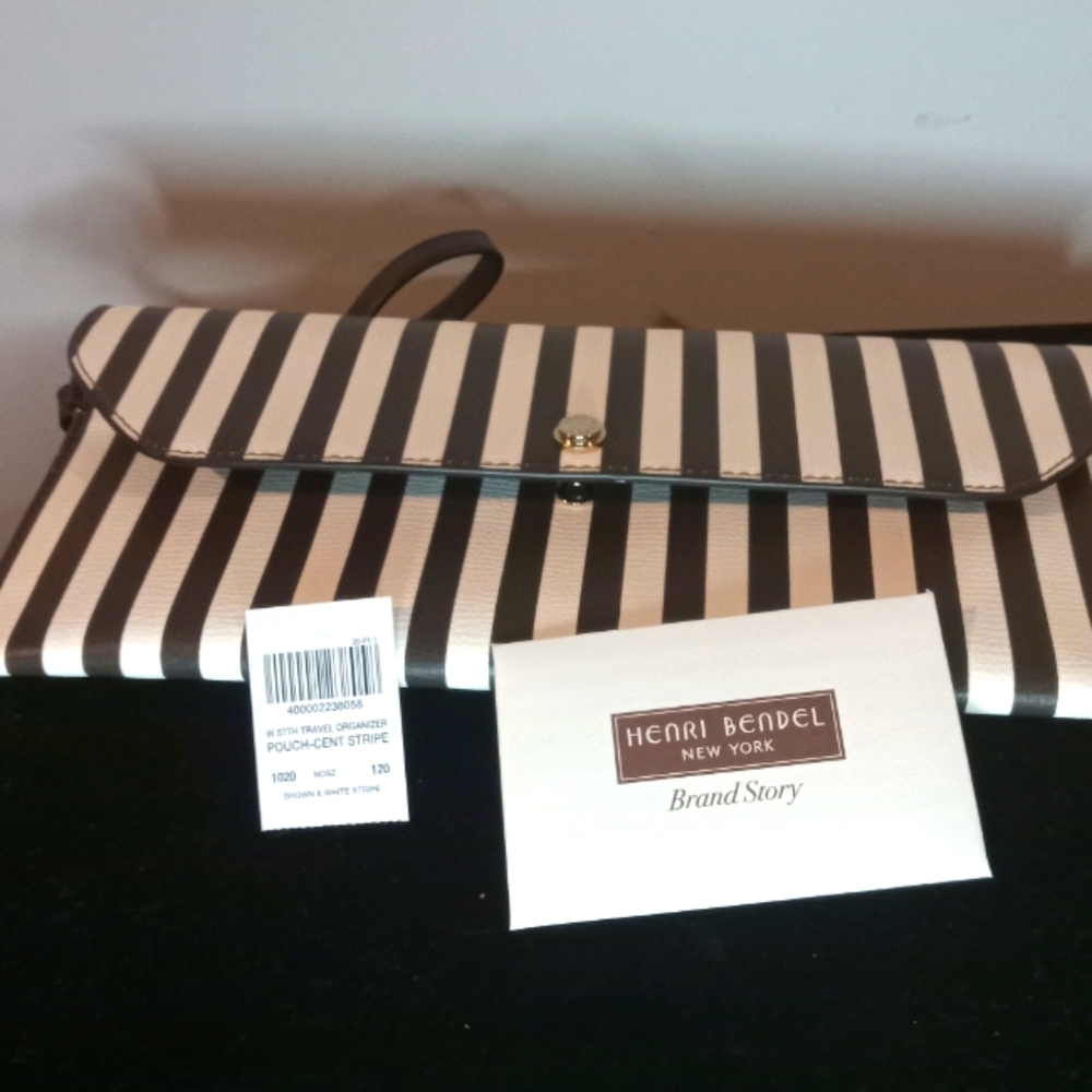 nwt Henri Bendel clutch / travel organizer